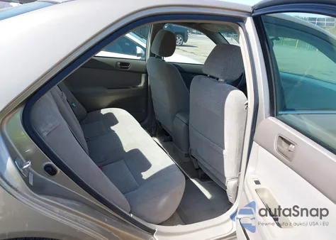 2003 Toyota Camry Le z USA, uszkodzony, nr VIN 4T1BE32K03U760397